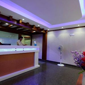 Skylink Residency